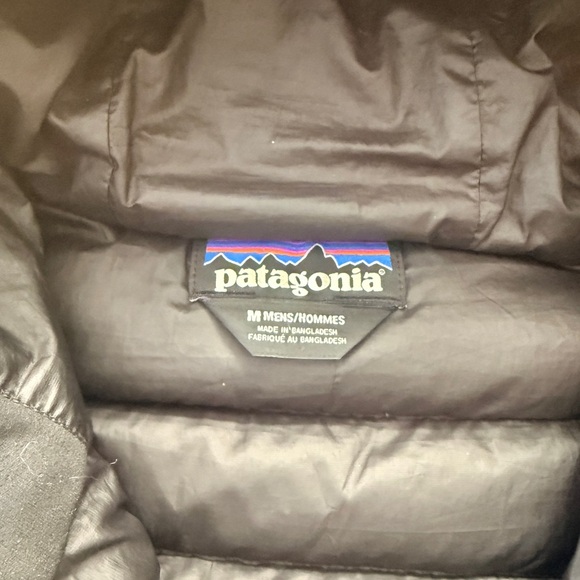 Patagonia Men’s Down Sweater Hoody in Black - Hooded Puffer Jacket size Medium - Picture 11 of 12